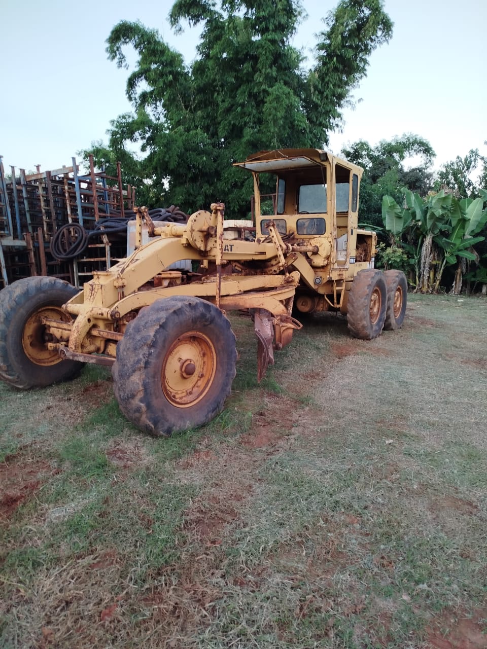 Motoniveladora - Equipamento de terraplenagem em Itupeva-SP - Imagem 1