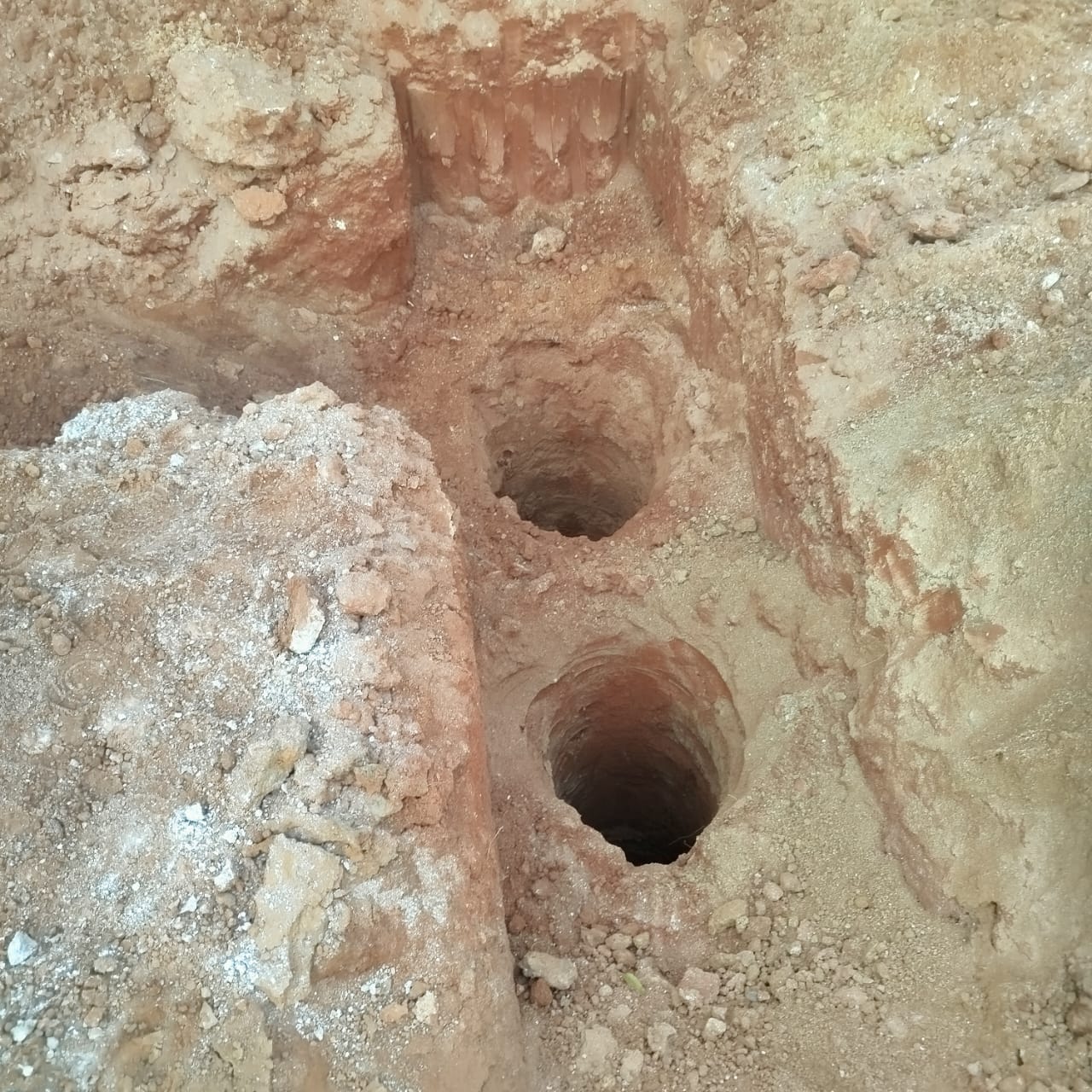 Perfurações - Serviço de terraplenagem em Itupeva-SP - Imagem 1